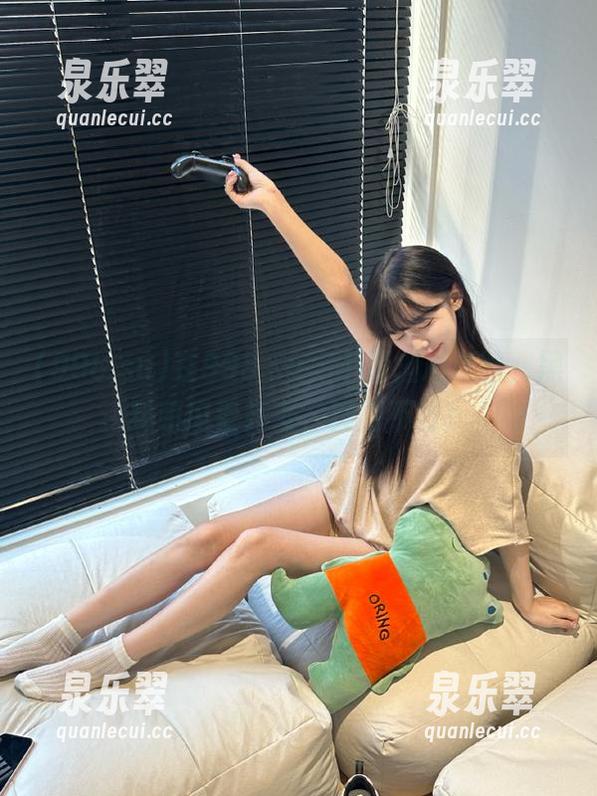 998.su 在998.su,不用担心迷路,黑料和瓜香齐飞,爽到不行!
