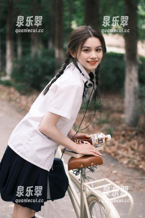 爱上了黑色幽默？iOS上的吃瓜网让你不停翻下一页。