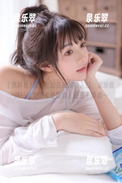 黑料社的在线观看入口，果断收藏！总觉得光看到你，还是不够瘾…